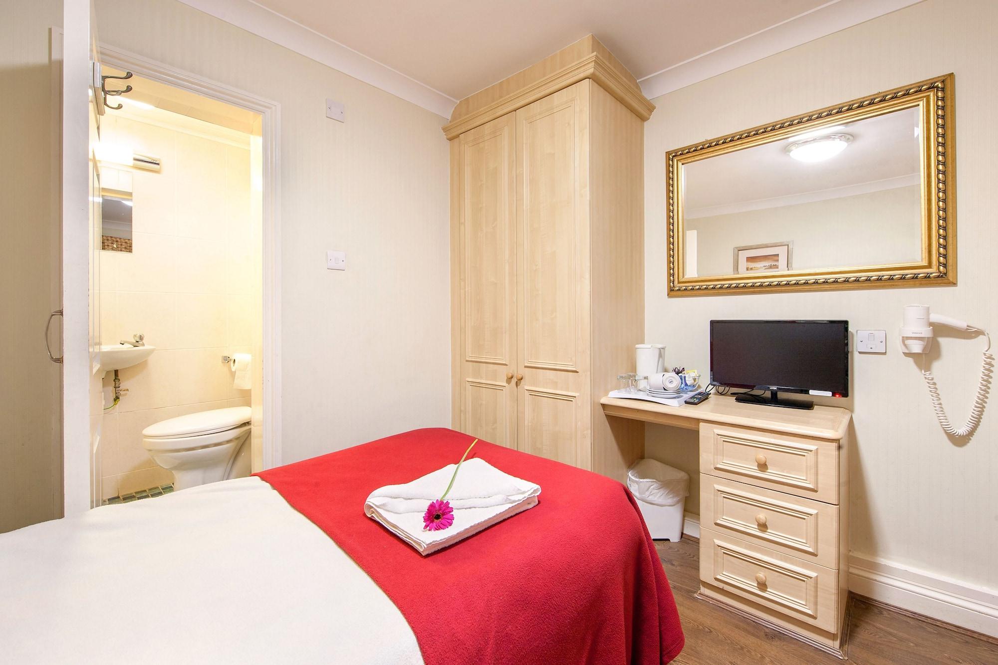 Fairway Hotel Лондон Екстериор снимка