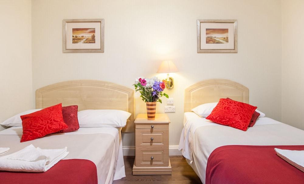 Fairway Hotel Лондон Екстериор снимка