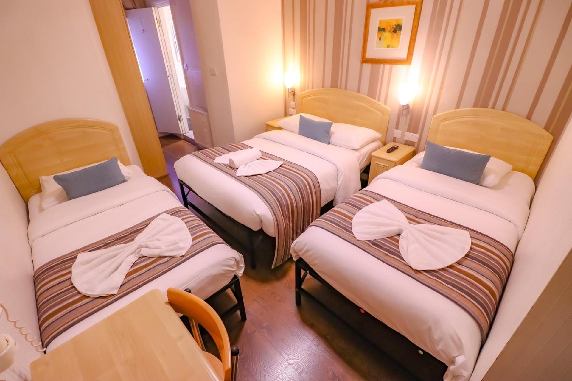 Fairway Hotel Лондон Екстериор снимка