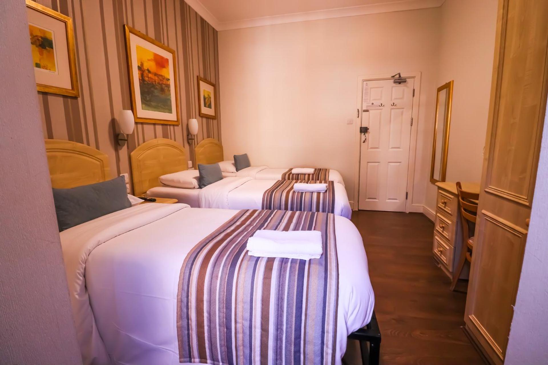 Fairway Hotel Лондон Екстериор снимка