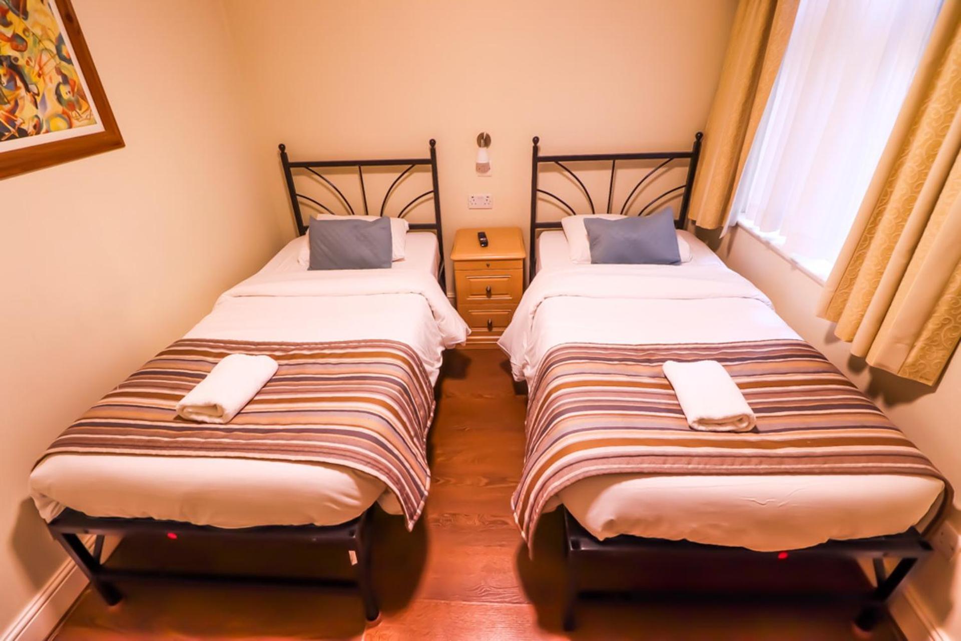 Fairway Hotel Лондон Екстериор снимка
