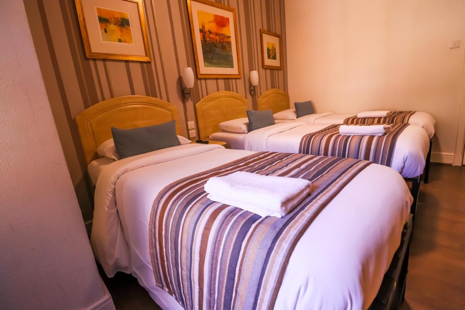 Fairway Hotel Лондон Екстериор снимка
