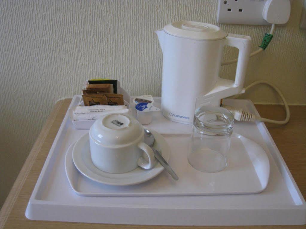 Fairway Hotel Лондон Екстериор снимка
